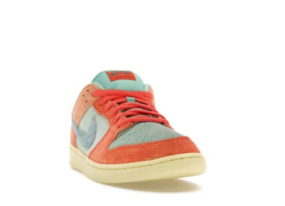 Nike Dunk SB Low Orange Emerald