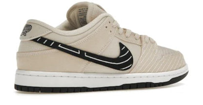 Nike Dunk SB Albinos