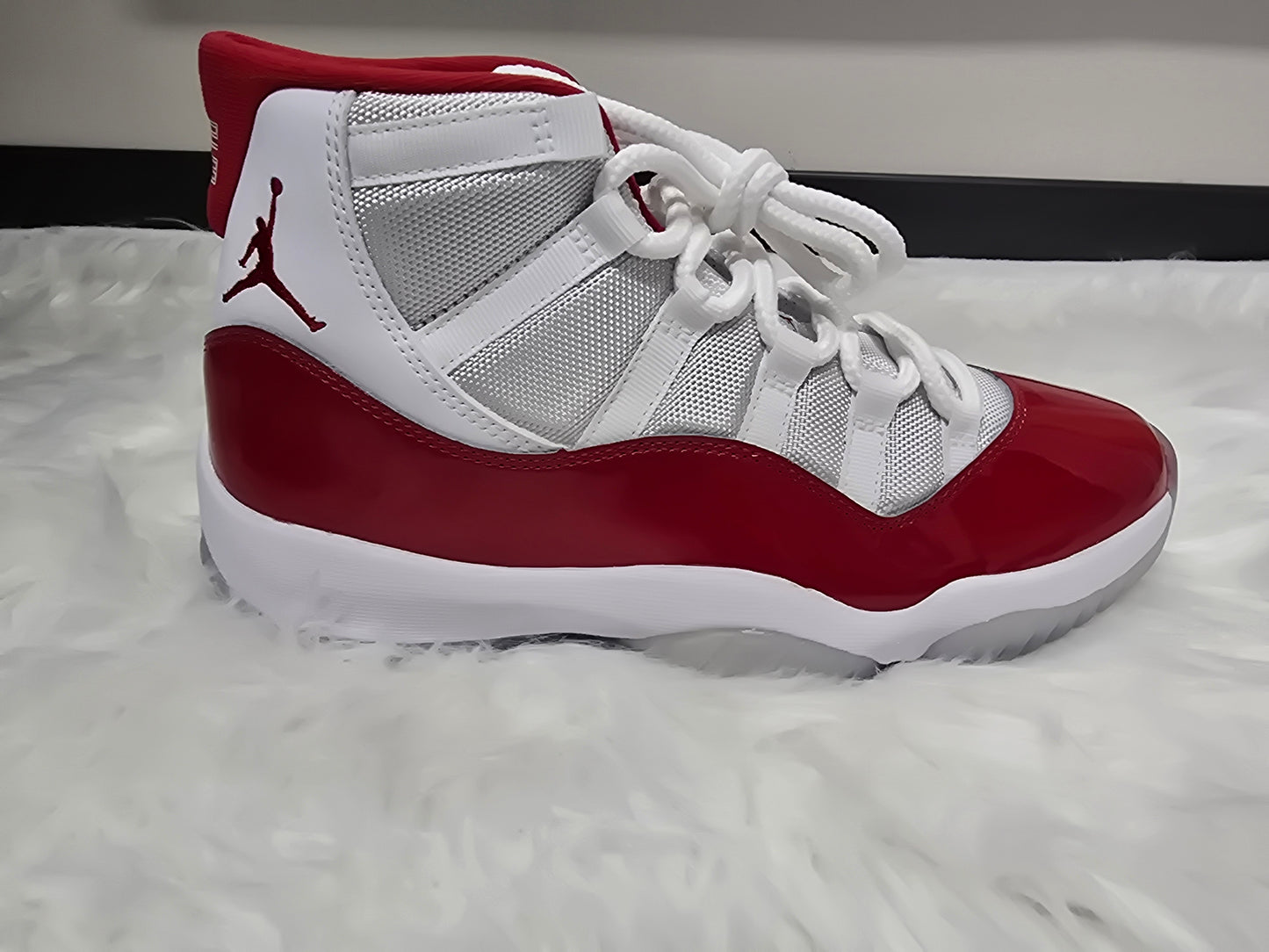 Jordan 11 - Cherry