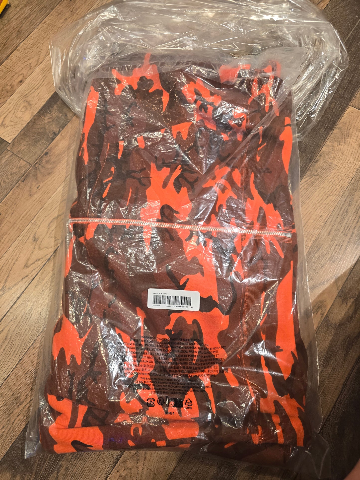 Supreme small box zipup hoodie (ss25)