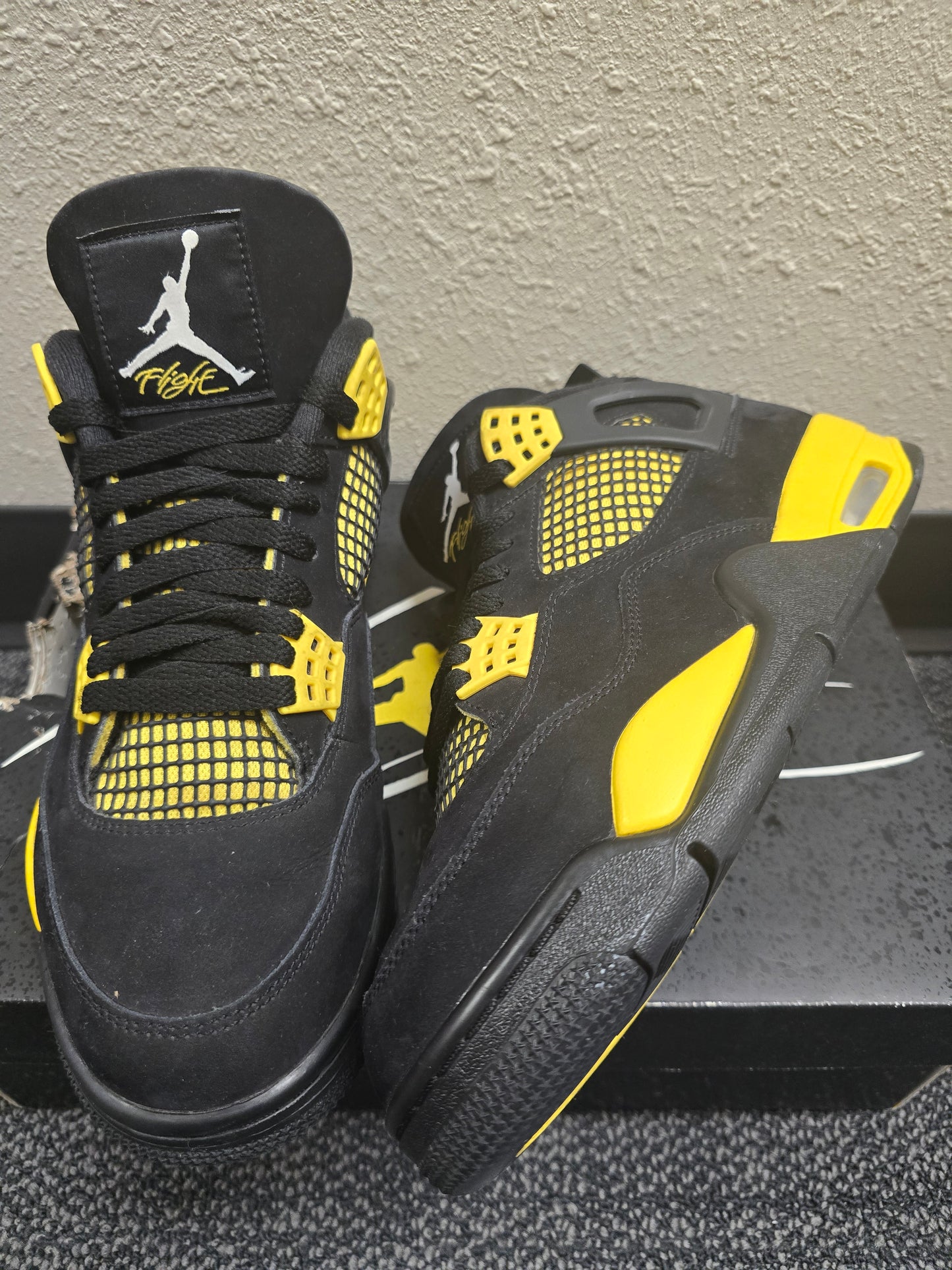 Jordan 4 Yellow Thunder