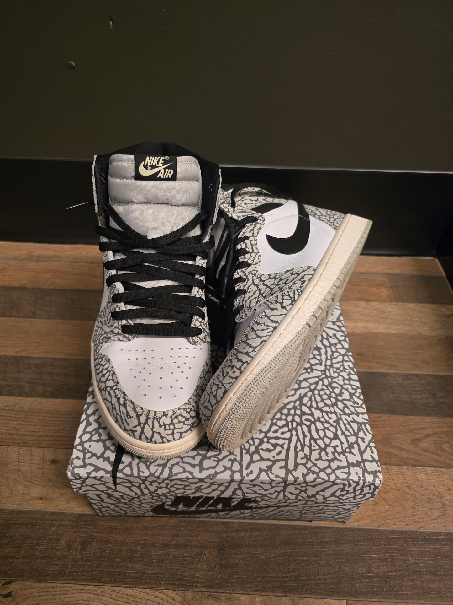 Jordan 1 high White Cement