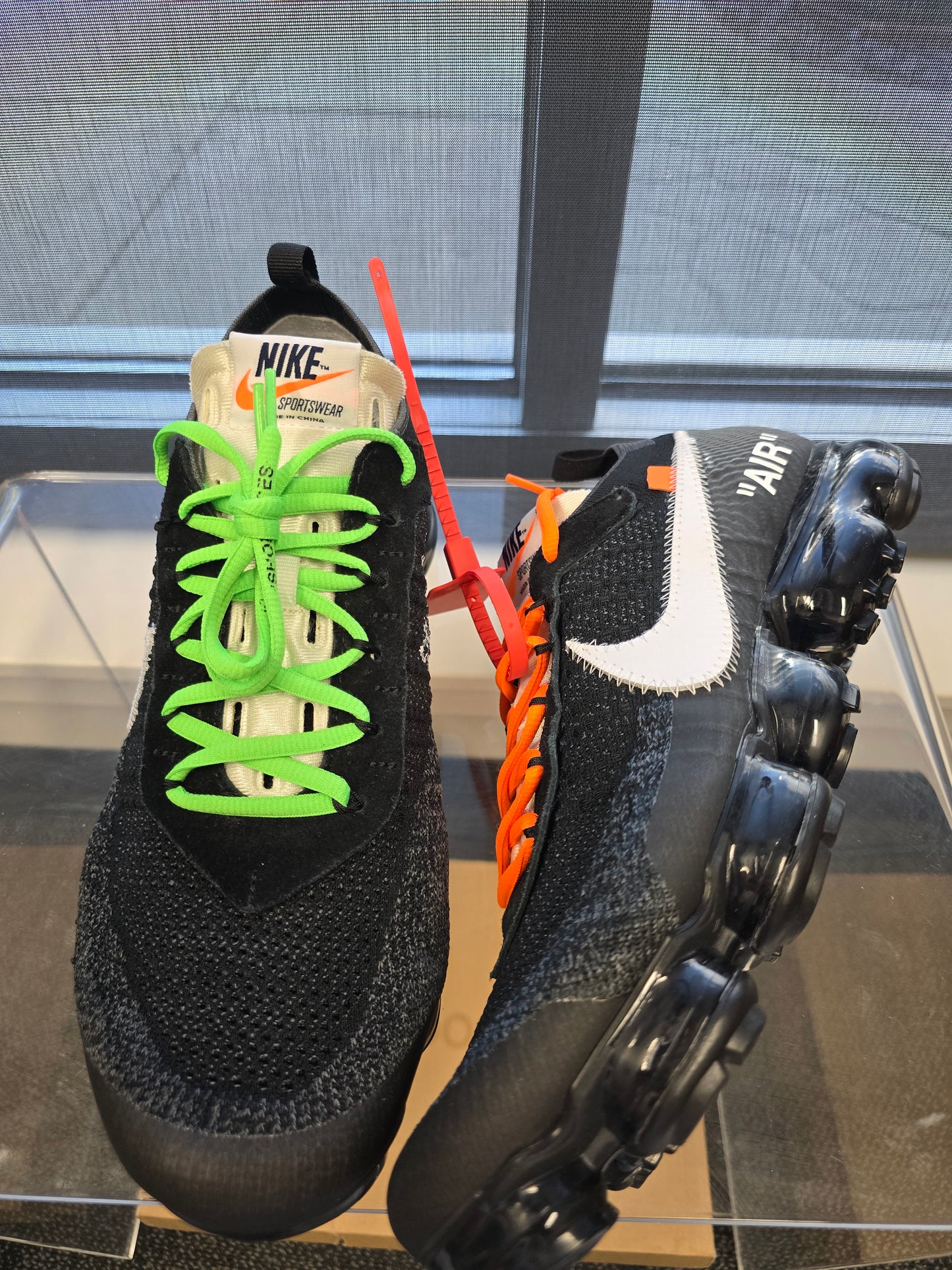 Off White X Vapormax The 10