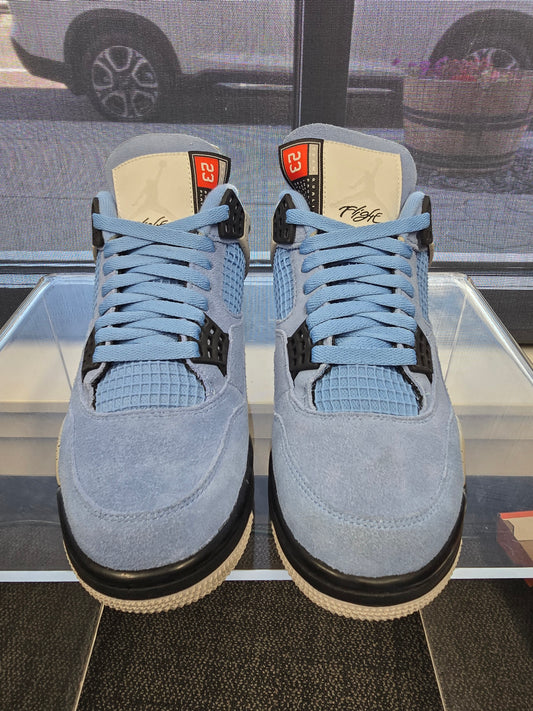 Jordan 4 UNC